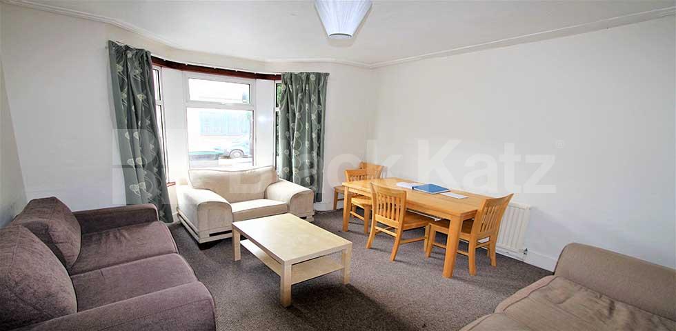 			NEW INSTRUCTION!, 6 Bedroom, 1 bath, 1 reception House			 Hermitage Road, FINSBURY PARK/ STROUD GREEN/ HARRINGAY